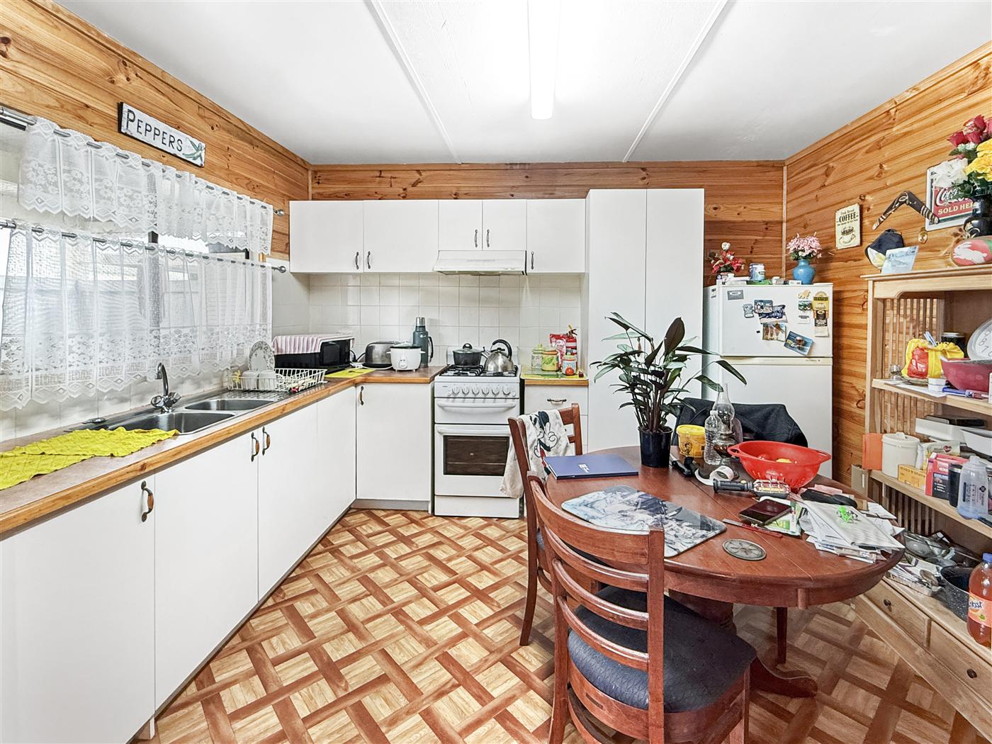 Kitchen edit sample